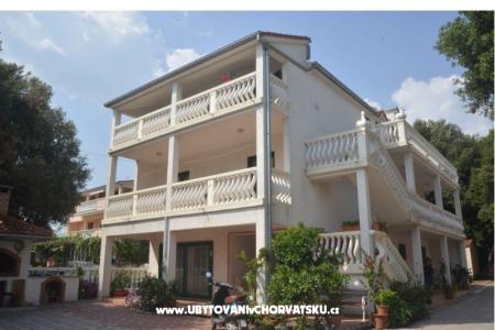 IVA 2 Pakostane Kroatië