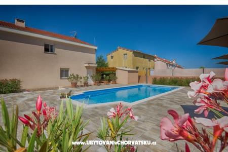  Huis met zwembad - Villa Marijana  foto 5