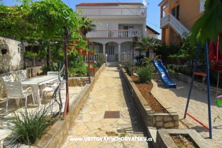 Appartementen Čubrić Pirovac Kroatië