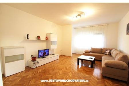 Appartementen Trosic Pirovac Kroatië