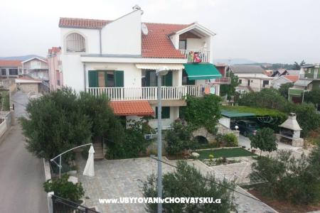 App. Biserka Lolić Pirovac Kroatië