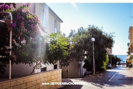 Appartementen Villa  Jasminka Podgora Kroatië