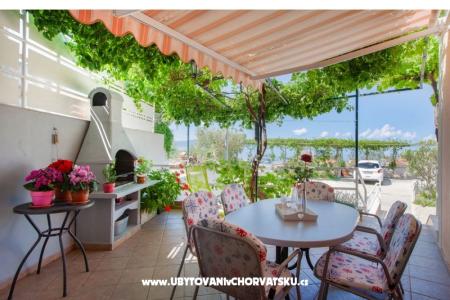 Appartementen MARINA - Villa NEDIKA Podgora Kroatië