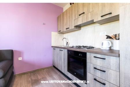 Appartementen s bazenom Cvita/Podstrana foto 3