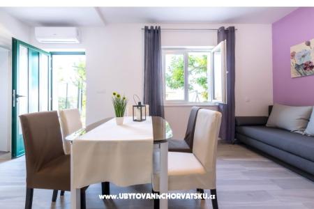 Appartementen s bazenom Cvita/Podstrana foto 4