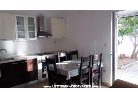 Appartementen Filip Vlašić Podstrana Kroatië