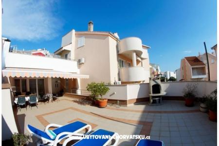 Appartementen Nena Podstrana Kroatië