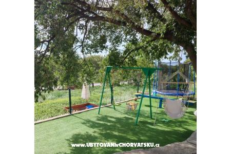 Appartementen Svirčić Primosten Kroatië