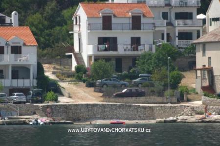 Appartementen Šparadići Primosten Kroatië