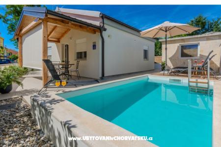 Holiday house Elena – Privlaka Kroatië