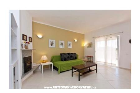 Family house met zwembad foto 3