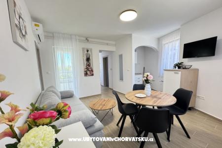 Flowers Appartementen Pula Pula Kroatië