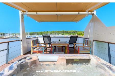 Huis boat Water lily foto 4