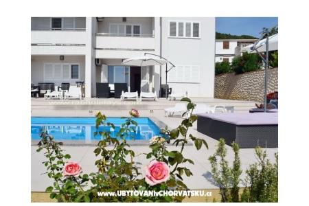 Villa Marija with Pool eiland Rab Kroatië