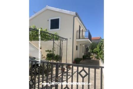 Appartement Odmor Rogoznica Kroatië