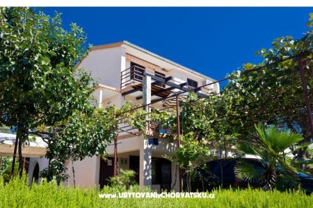 Appartments Viktor Rogoznica Kroatië