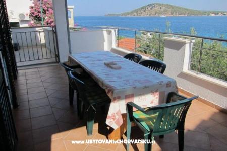 Mezaroca Appartementen Rogoznica Kroatië