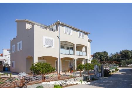 Appartementen Sharo Sibenik Kroatië