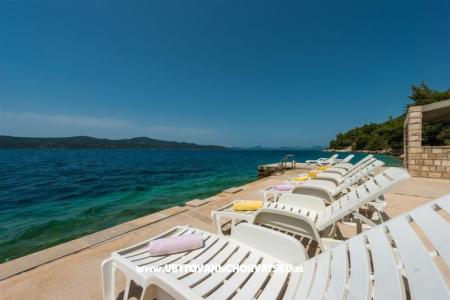 Villa Ratac Beach Appartementen foto 4