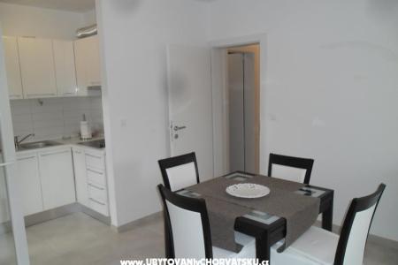 Appartementen Dragun Stomorska foto 2