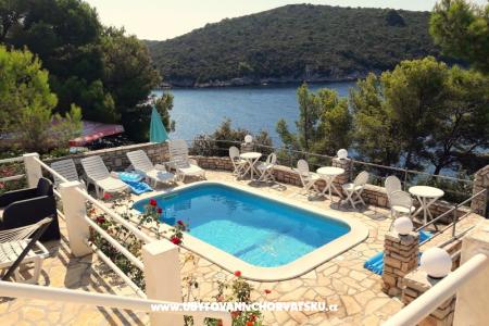 Sesula Bay Resort eiland Solta Kroatië