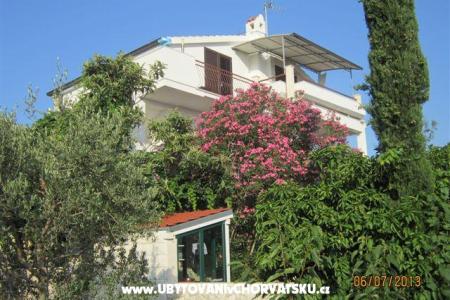 Appartementen Katić Slatine foto 2