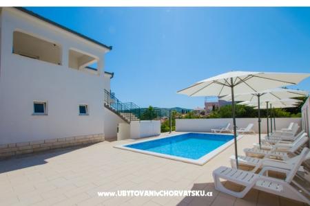 Appartementen Milović 30 m od more foto 3