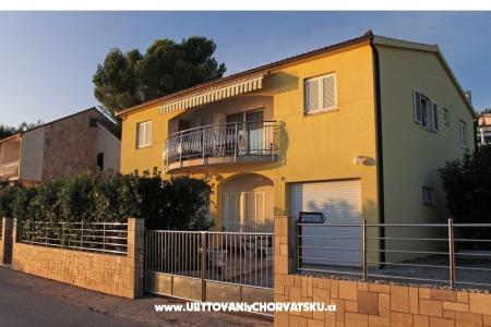 Slatine Villa Jaka Trogir Kroatië