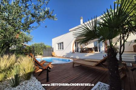 The Three Flowers Pool Huis foto 2