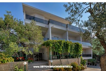 Appartements Čobrnić foto 3