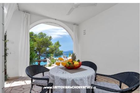 Beachfront Appartement NIVES foto 4