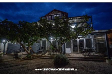 Appartementen Villa Agape Vir foto 3