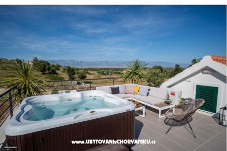 Vakantiehuis  Diana +pool+jacuzzi foto 3