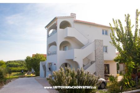 Appartementen Biluš Vodice Kroatië