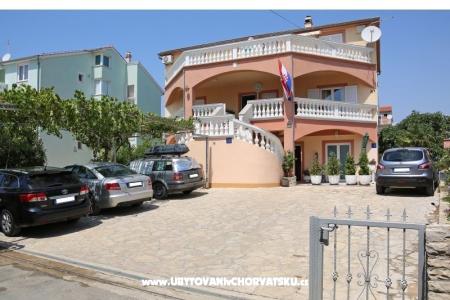 Appartementen Ćosić  Vodice Kroatië