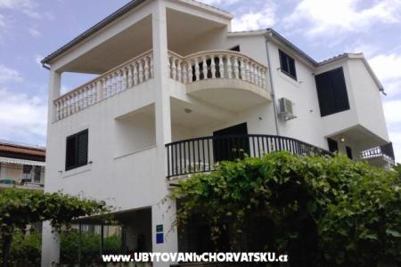 Appartementen Grulović Vodice Kroatië