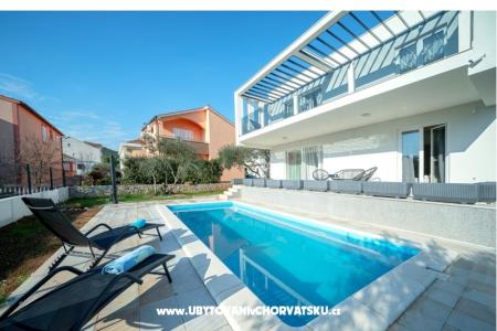 Beach Villa met zwembad Tribunj foto 2
