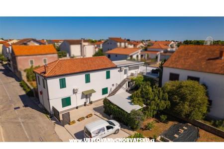 Vila Dinka Vodice Kroatië