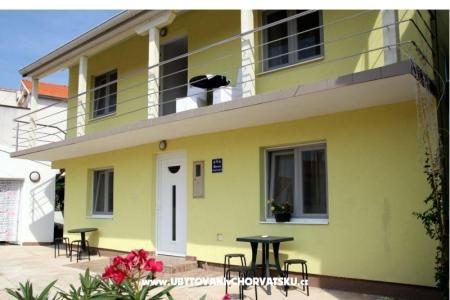 Vila Sara Vodice Kroatië