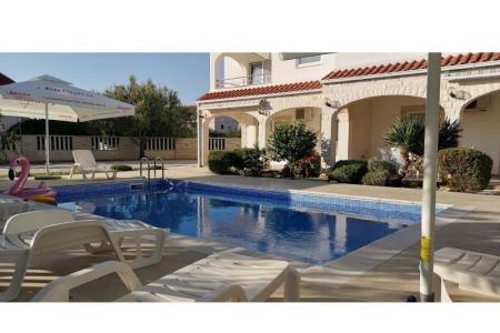 Villa Tomislav  Vodice Kroatië