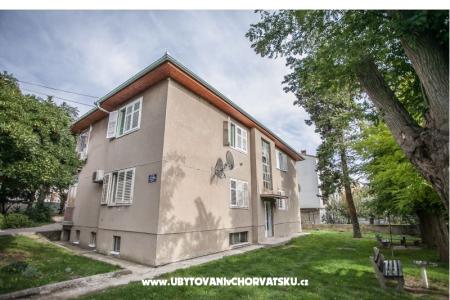 Appartement Tina 10 m. beach foto 2