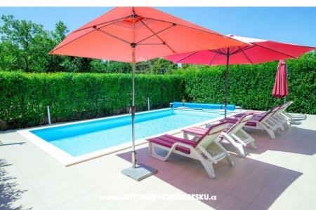 Appartement met zwembad ViGo foto 3