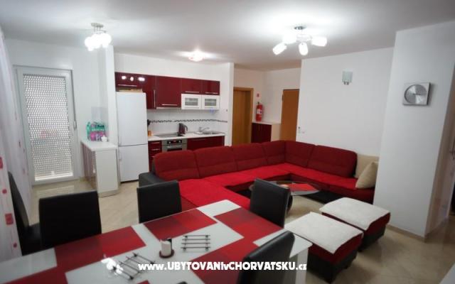 Villa Popić – Accommodatie Baska Voda Kroatië