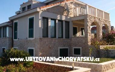 Appartement Lucija – Accommodatie Betina Kroatië