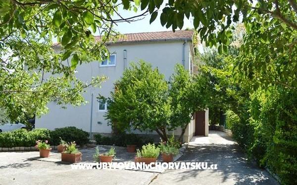 Appartementen Cvita – Accommodatie Betina Kroatië