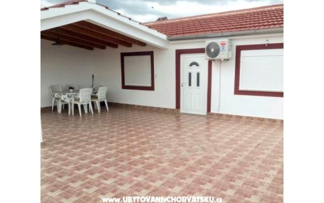 Appartement Divna – Accommodatie Bibinje Kroatië