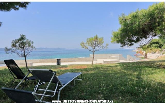 Puntarožica – Accommodatie Bibinje Kroatië