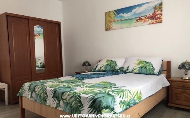 Sandralia 4+1 – Accommodatie Biograd Kroatië