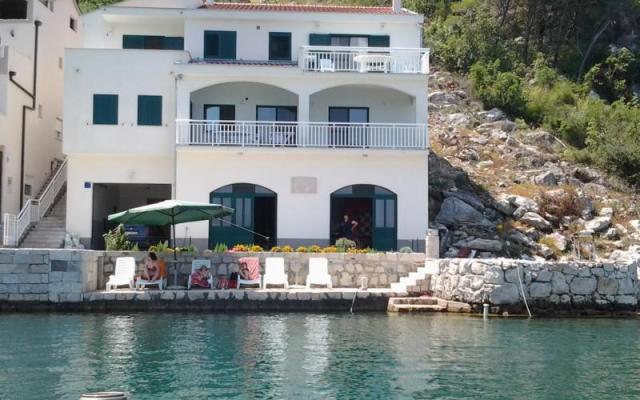 Villa Mala – Accommodatie Blace Kroatië