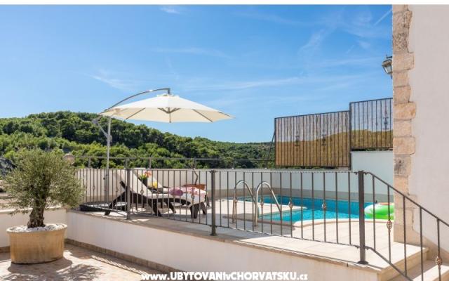 Holiday Huis Brač – Accommodatie eiland Brac Kroatië